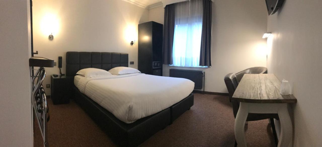 Hotel Chantecler ブリュッセル エクステリア 写真